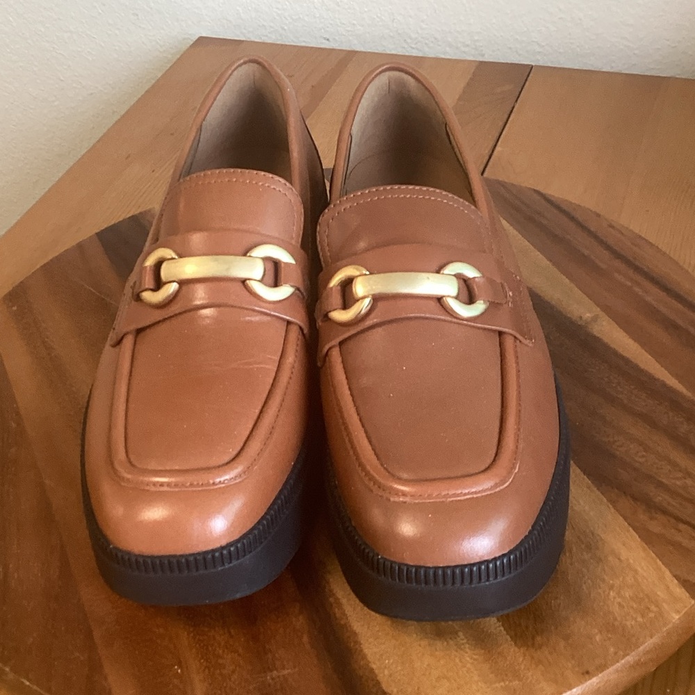 Fitflop Cognac Leather Loafers with Gold Chain Detail